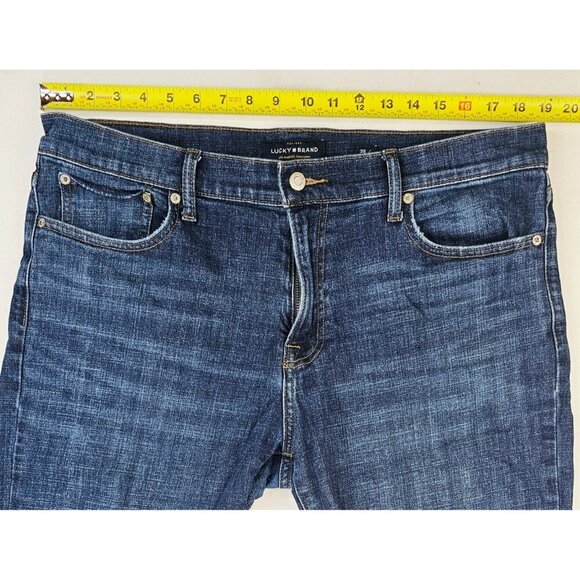Lucky Brand Size 38X30 Mens 221 Straight Blue Denim 5 Pocket Logo Tag Jeans - Picture 2 of 13
